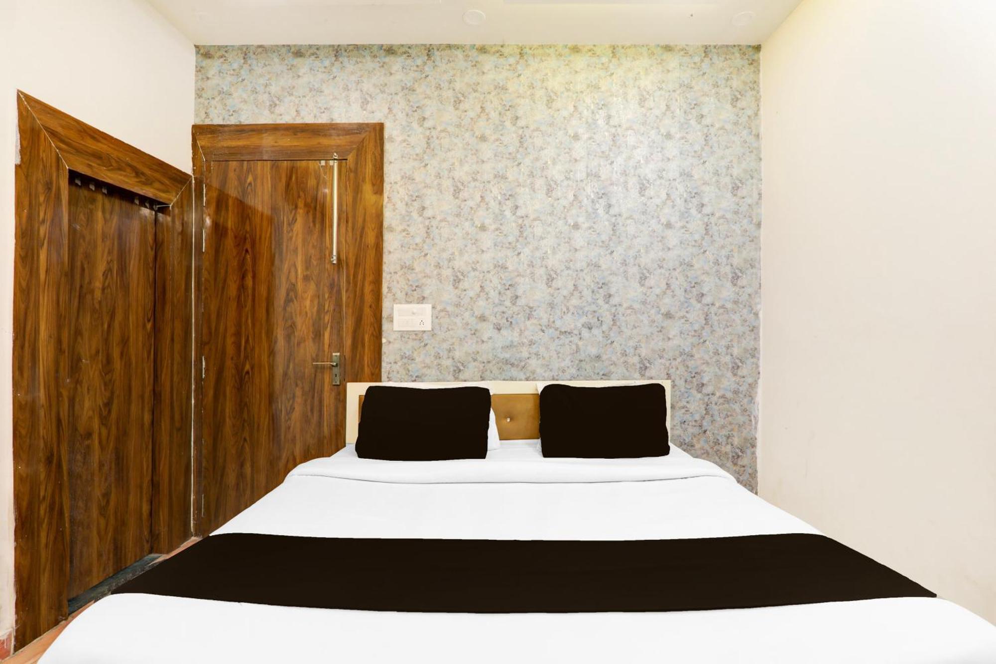 O The Urban And Banquet Hotel